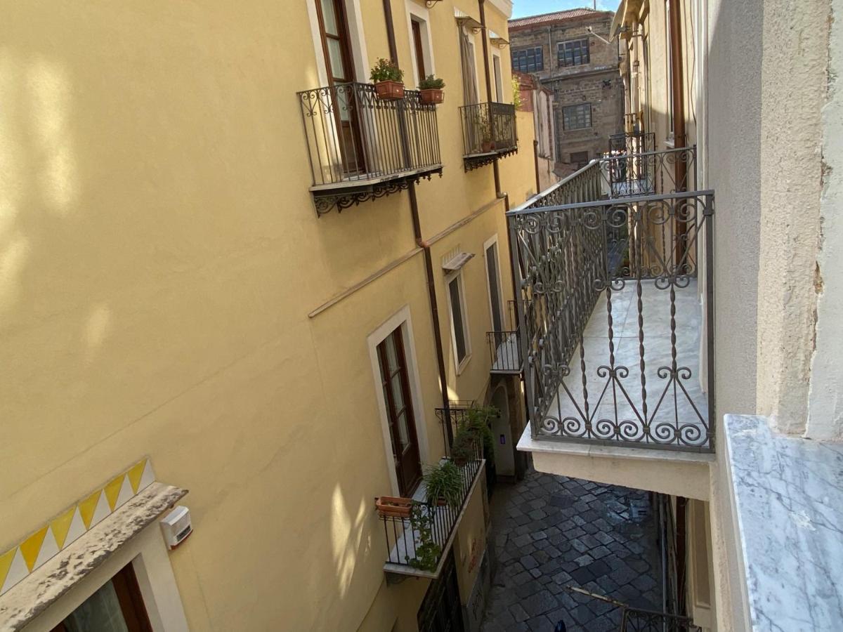 Quattro Canti Suite Palermo Exterior foto